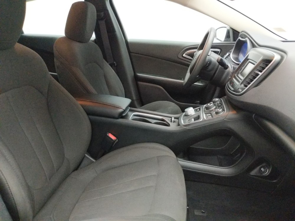 2016 Chrysler 200 - Passenger Front Seat