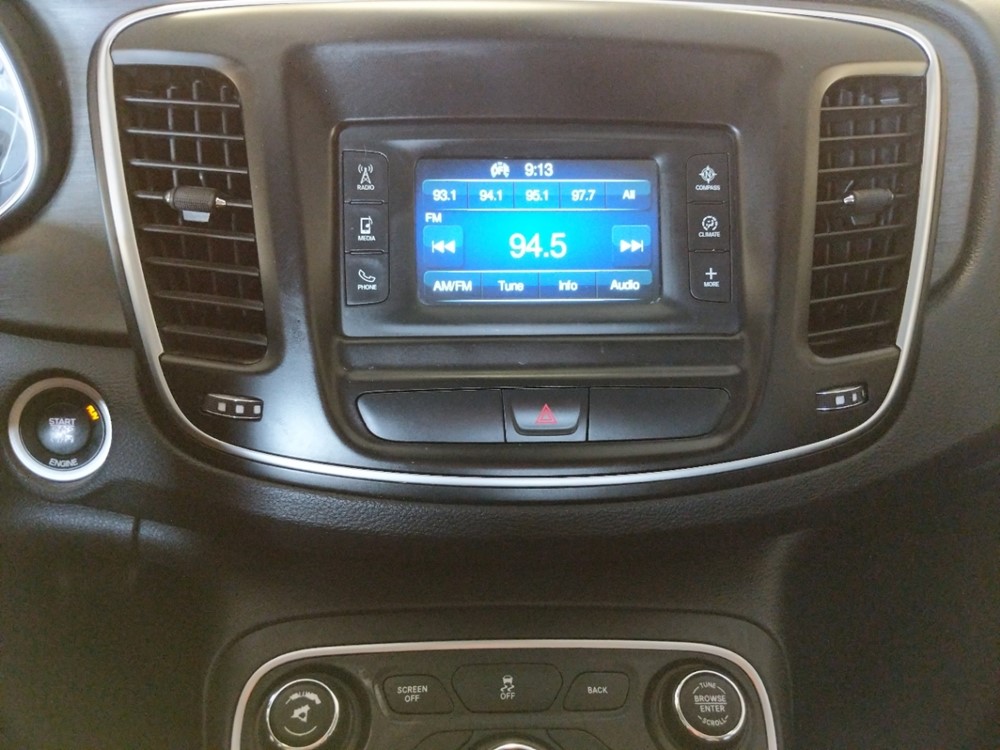 2016 Chrysler 200 - Stereo Package