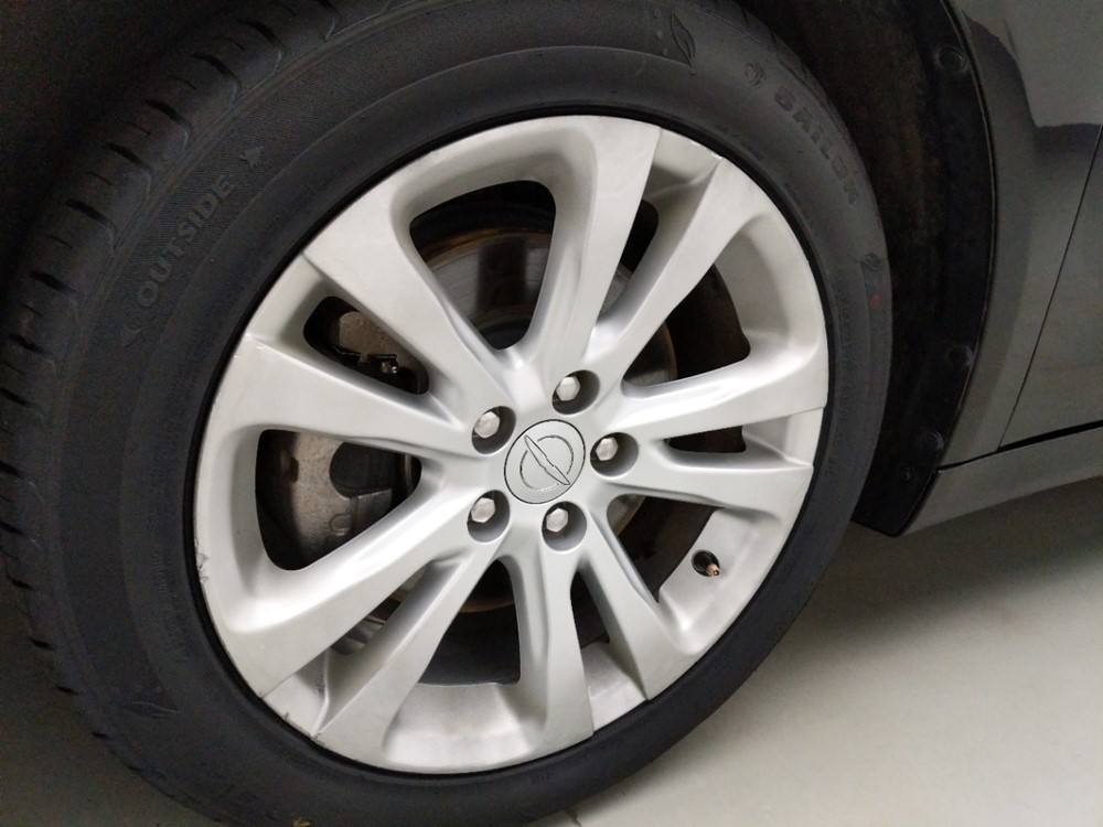 2016 Chrysler 200 - Wheel