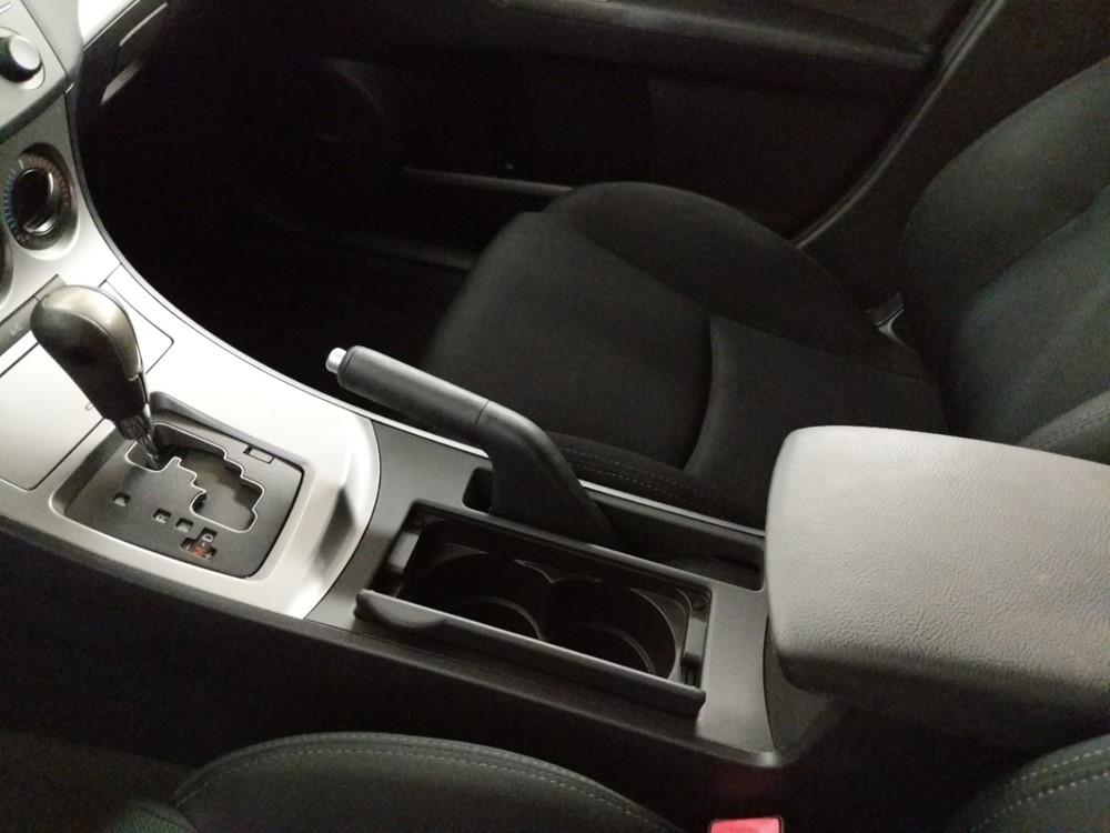 2011 Mazda Mazda3 - Center Console/Cup Holders