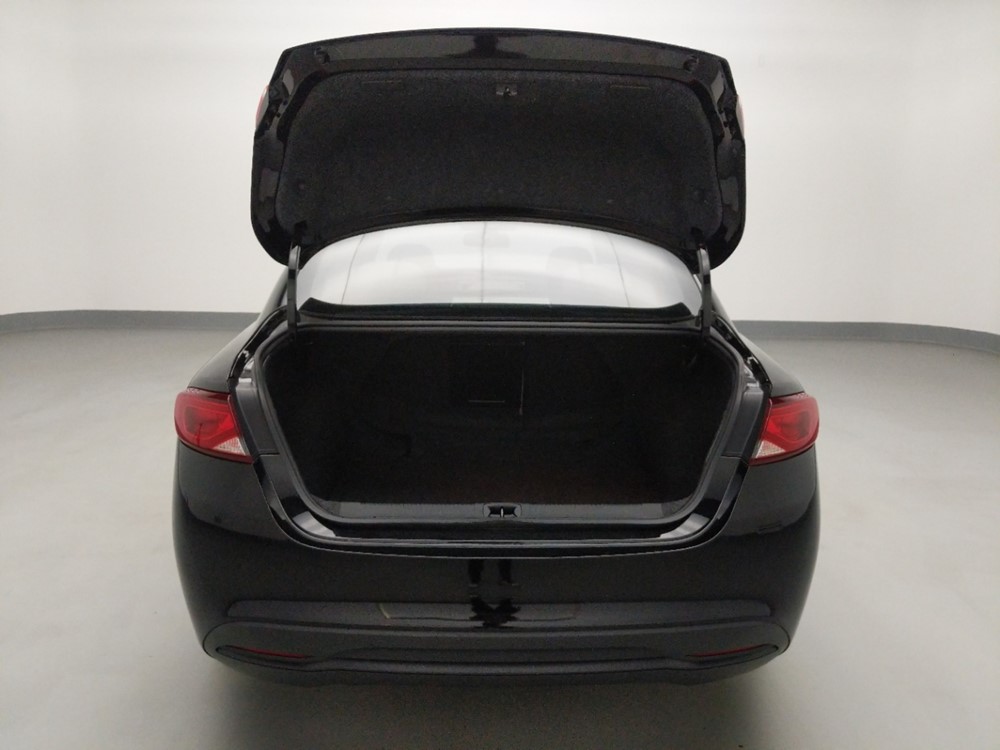 2016 Chrysler 200 - Trunk