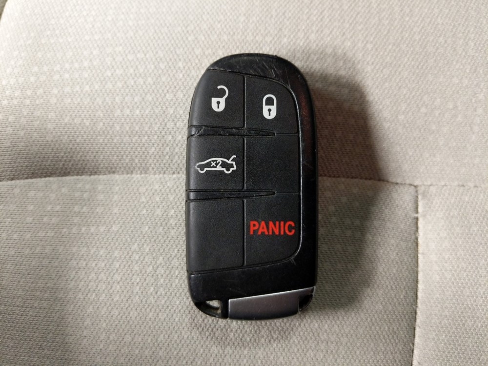 2016 Chrysler 200 - Keys