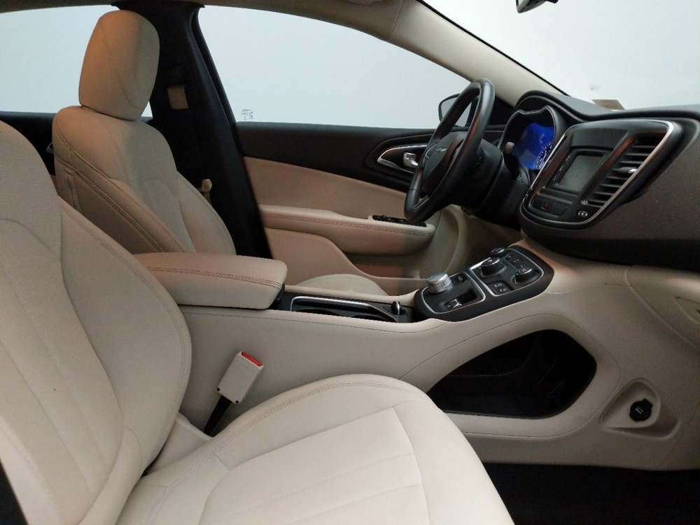 2016 Chrysler 200 - Passenger Front Seat