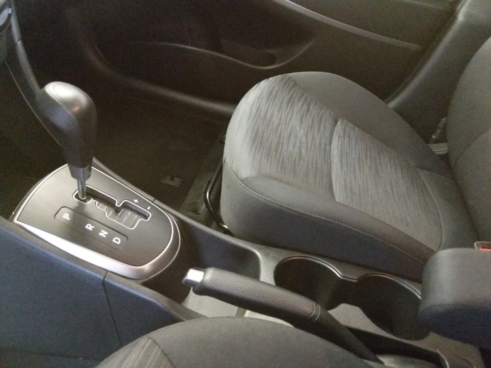 2017 Hyundai Accent - Center Console/Cup Holders
