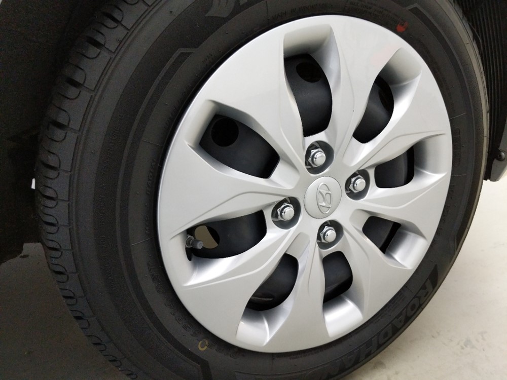 2017 Hyundai Accent - Wheel