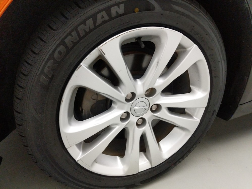 2016 Chrysler 200 - Wheel