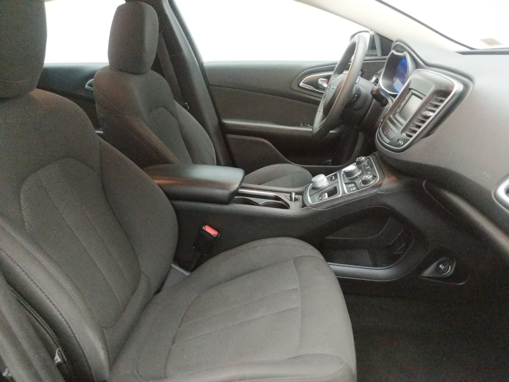 2016 Chrysler 200 - Passenger Front Seat
