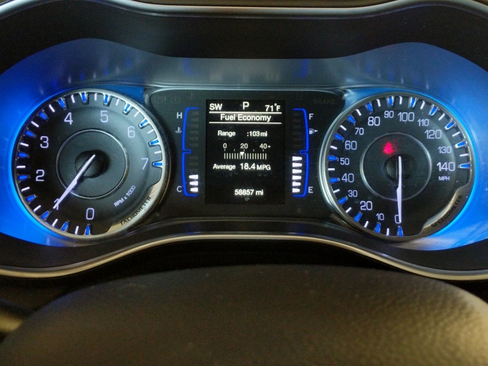 2016 Chrysler 200 - Odometer Close Up