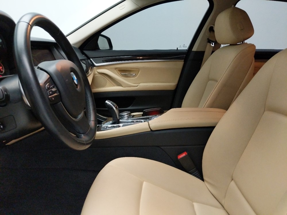 2016 BMW 528i - Driver Front Seat