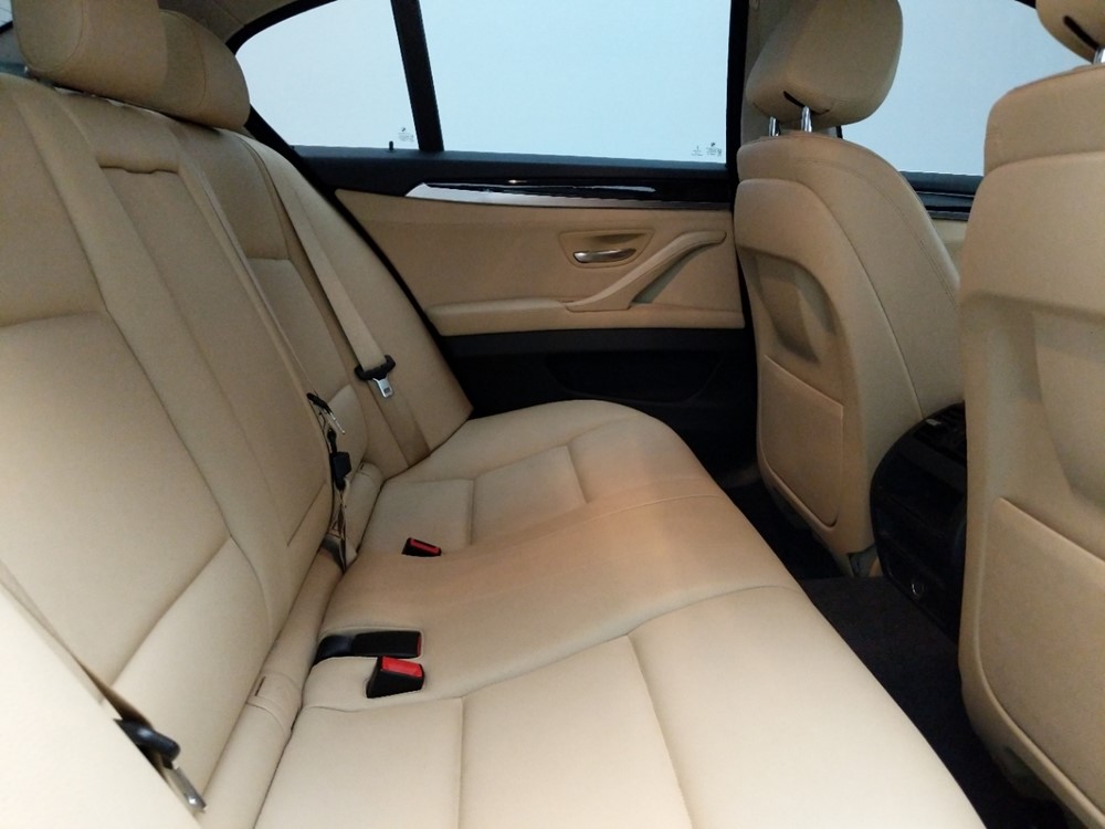 2016 BMW 528i - Passenger Rear Seat