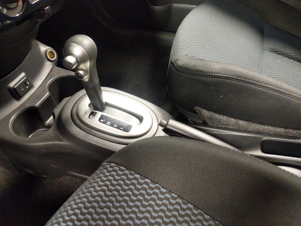 2017 Nissan Versa - Center Console/Cup Holders