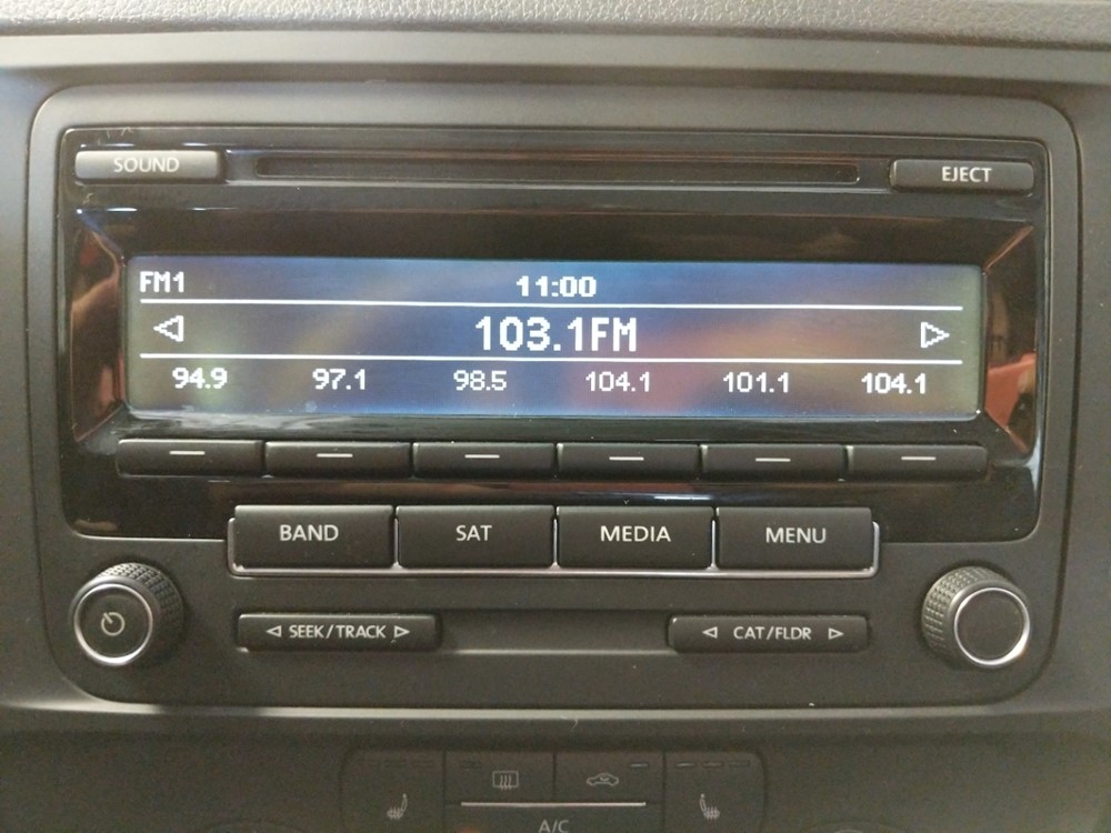 2015 Volkswagen Jetta - Stereo Package