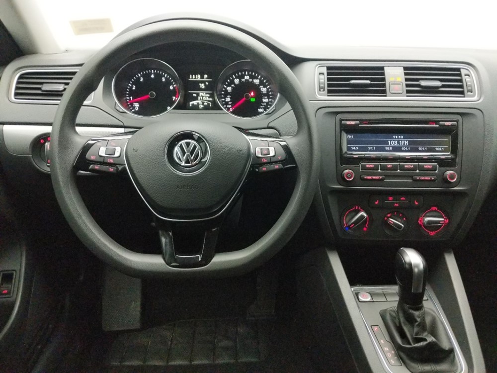 2015 Volkswagen Jetta - Driver Dash
