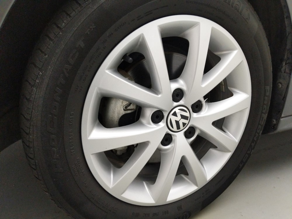2015 Volkswagen Jetta - Wheel