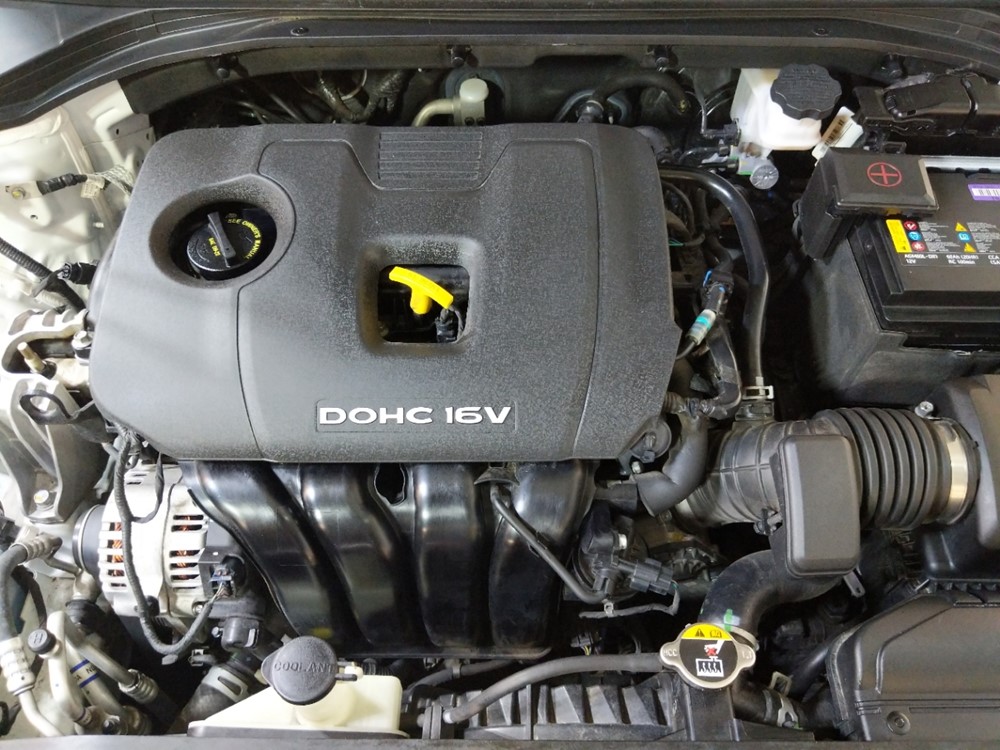 2018 Hyundai Elantra - Engine