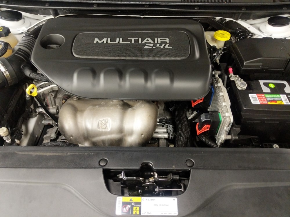 2016 Chrysler 200 - Engine
