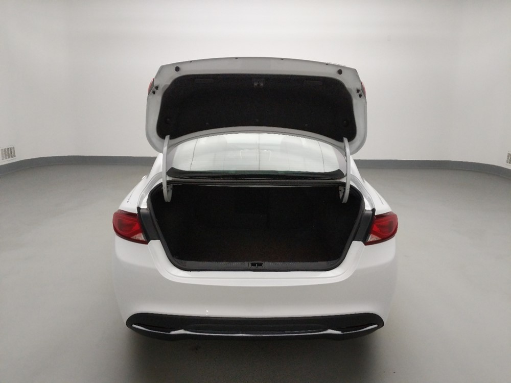 2016 Chrysler 200 - Trunk