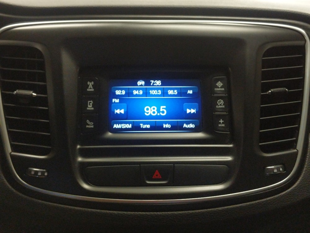 2016 Chrysler 200 - Stereo Package