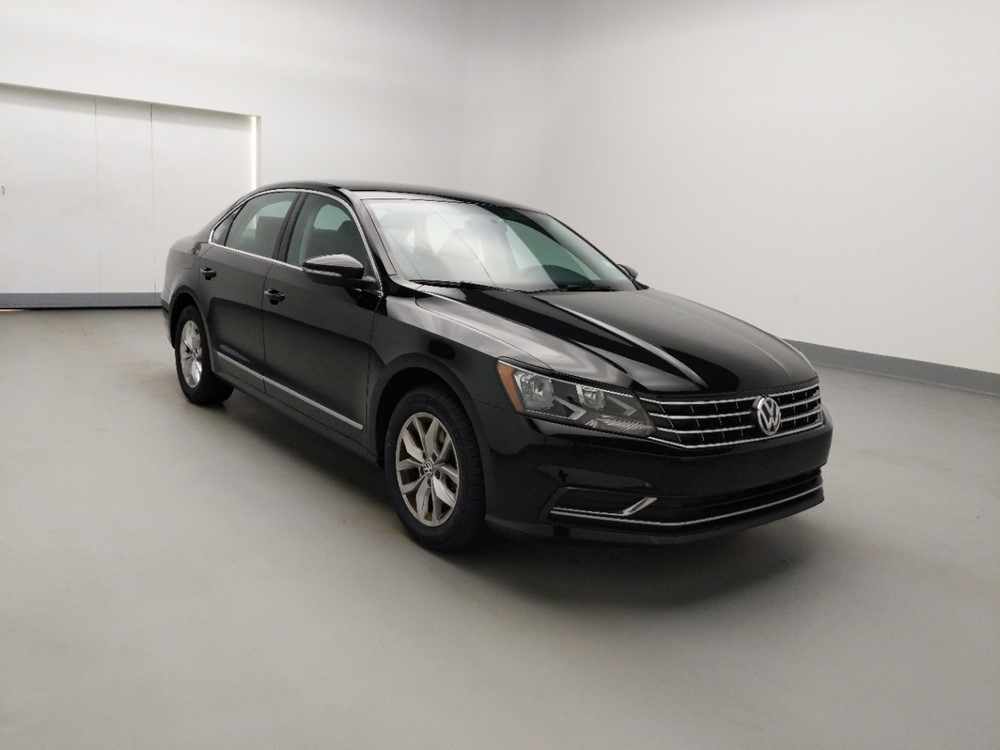 2016 Volkswagen Passat - Passenger Front Bumper