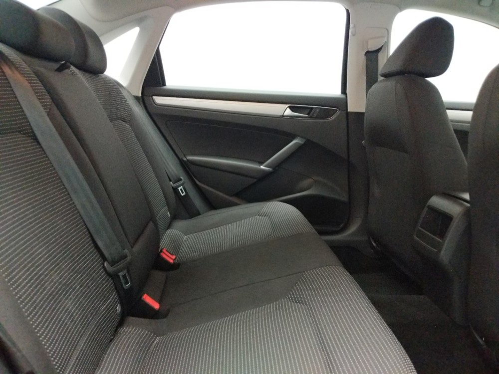 2016 Volkswagen Passat - Passenger Rear Seat