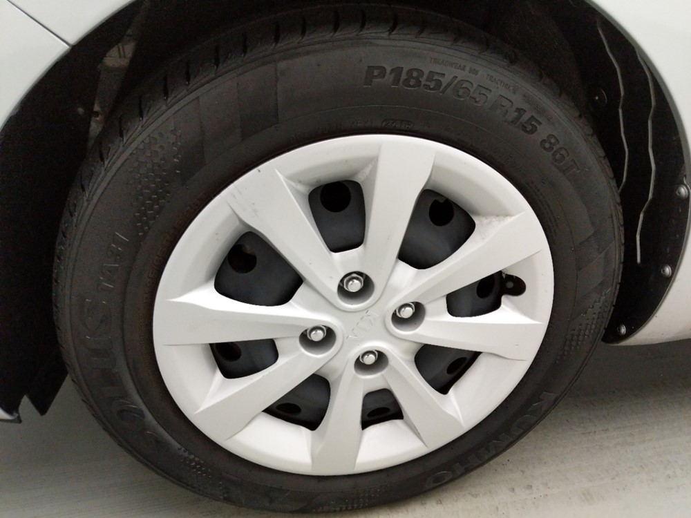 2017 Kia Rio - Wheel