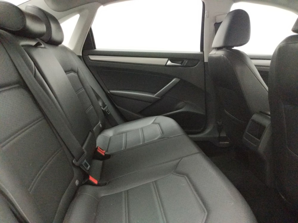 2015 Volkswagen Passat - Passenger Rear Seat