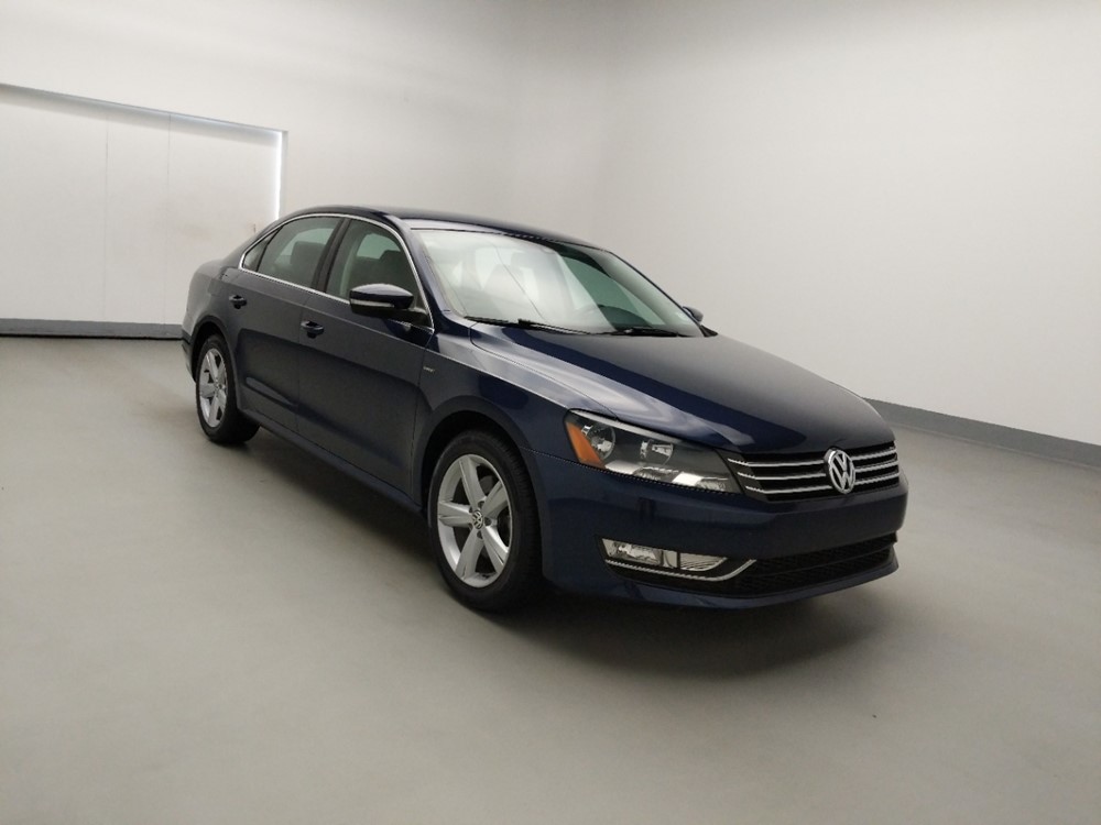2015 Volkswagen Passat - Passenger Front Bumper