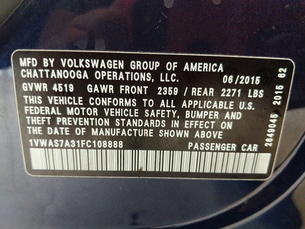 2015 Volkswagen Passat - VIN Plate