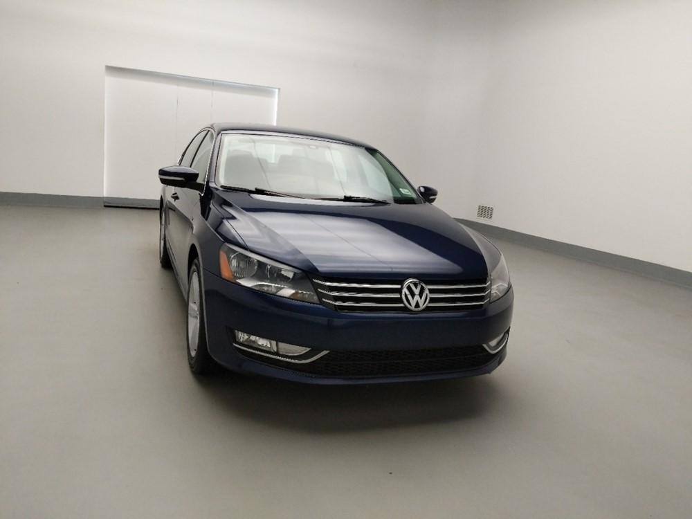 2015 Volkswagen Passat - Passenger Front Hood