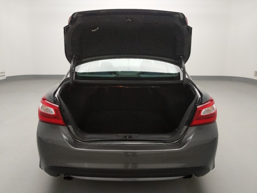 2016 Nissan Altima - Trunk