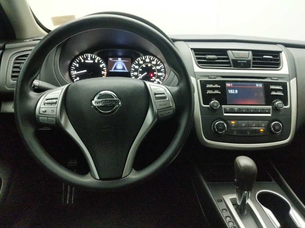 2016 Nissan Altima - Driver Dash