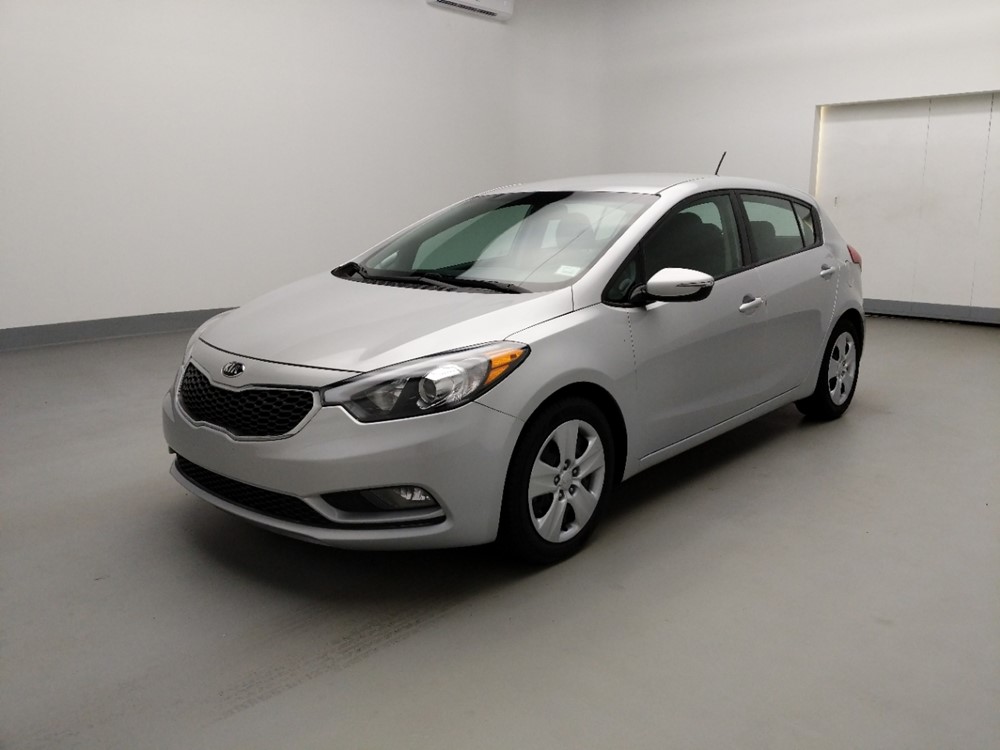 Used 2016 Kia Forte5 Driver Front Bumper