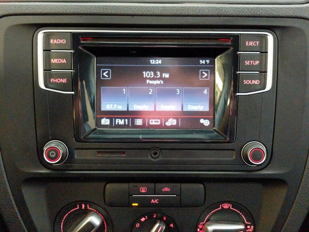 2017 Volkswagen Jetta - Stereo Package