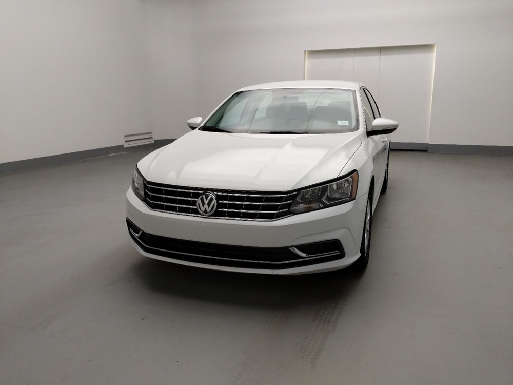 2016 Volkswagen Passat - Driver Front Hood