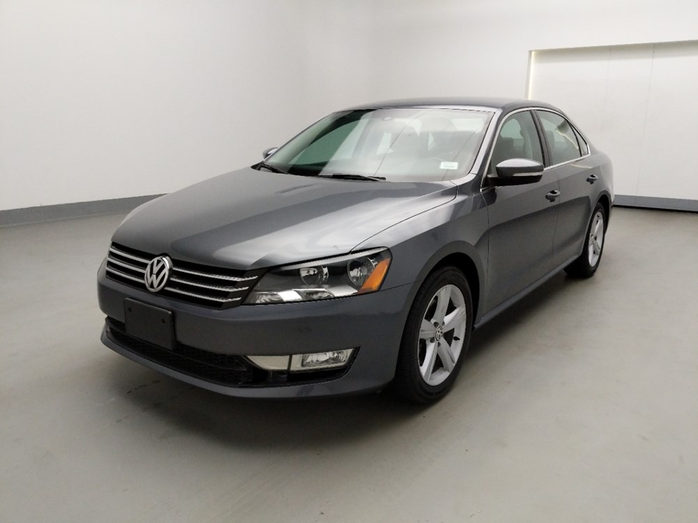 Used 2015 Volkswagen Passat Driver Front Bumper