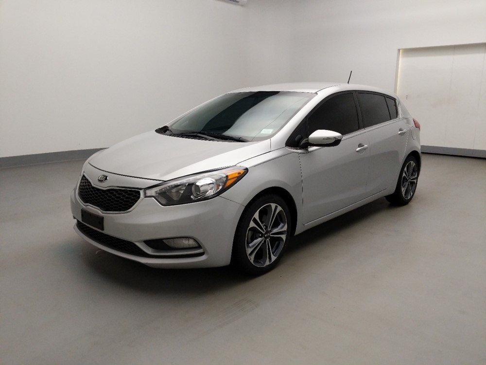 Used 2016 Kia Forte5 Driver Front Bumper