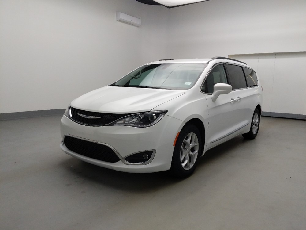 Used 2017 Chrysler Pacifica Driver Front Bumper