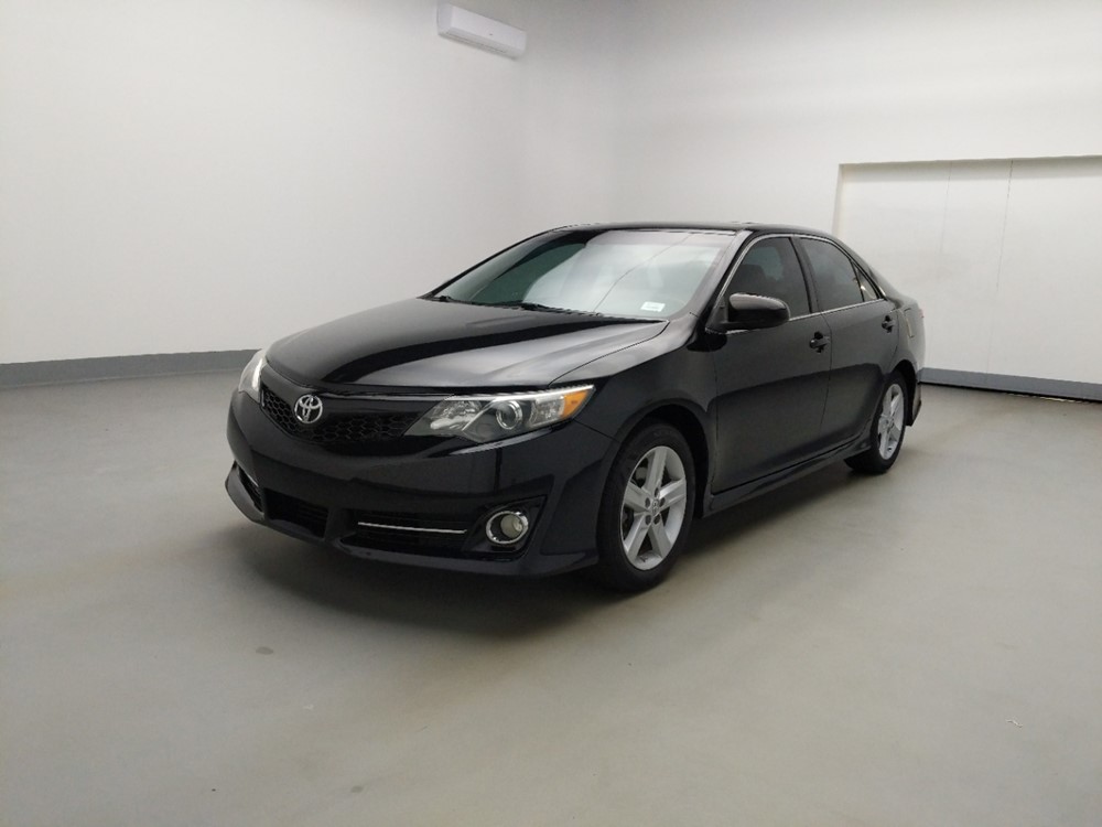 Used 2013 Toyota Camry Driver Front Bumper