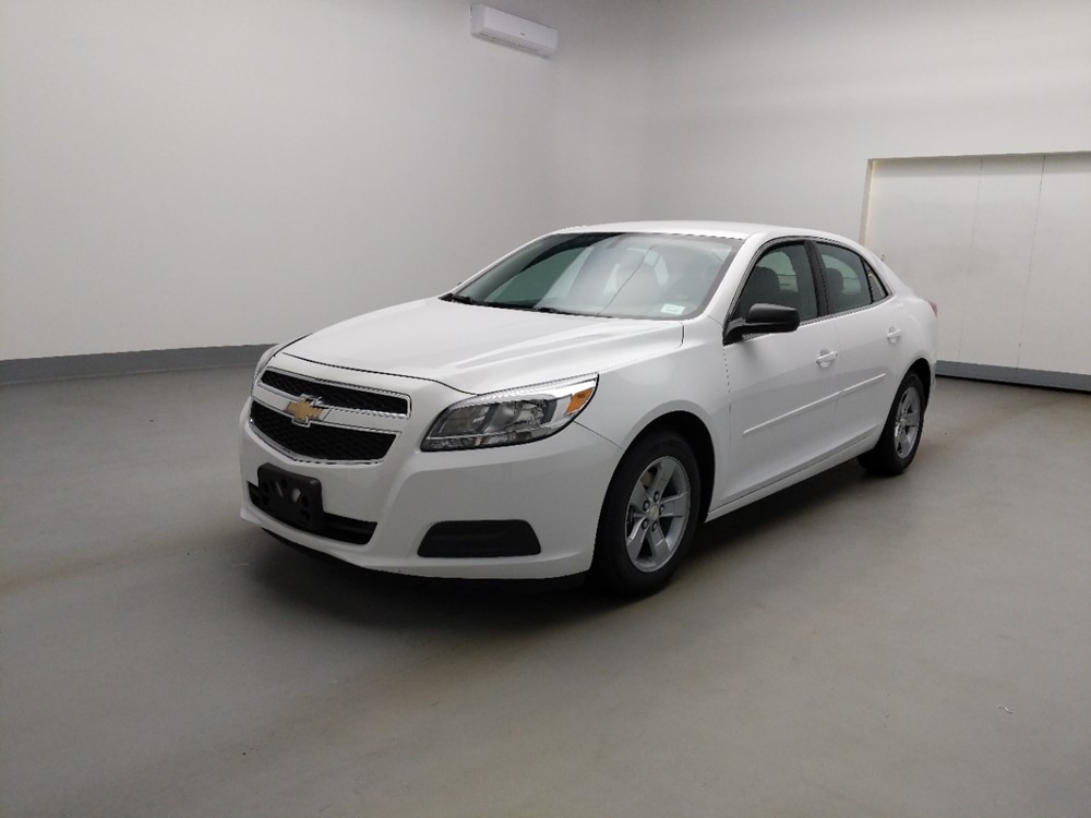 Used 2013 Chevrolet Malibu Driver Front Bumper