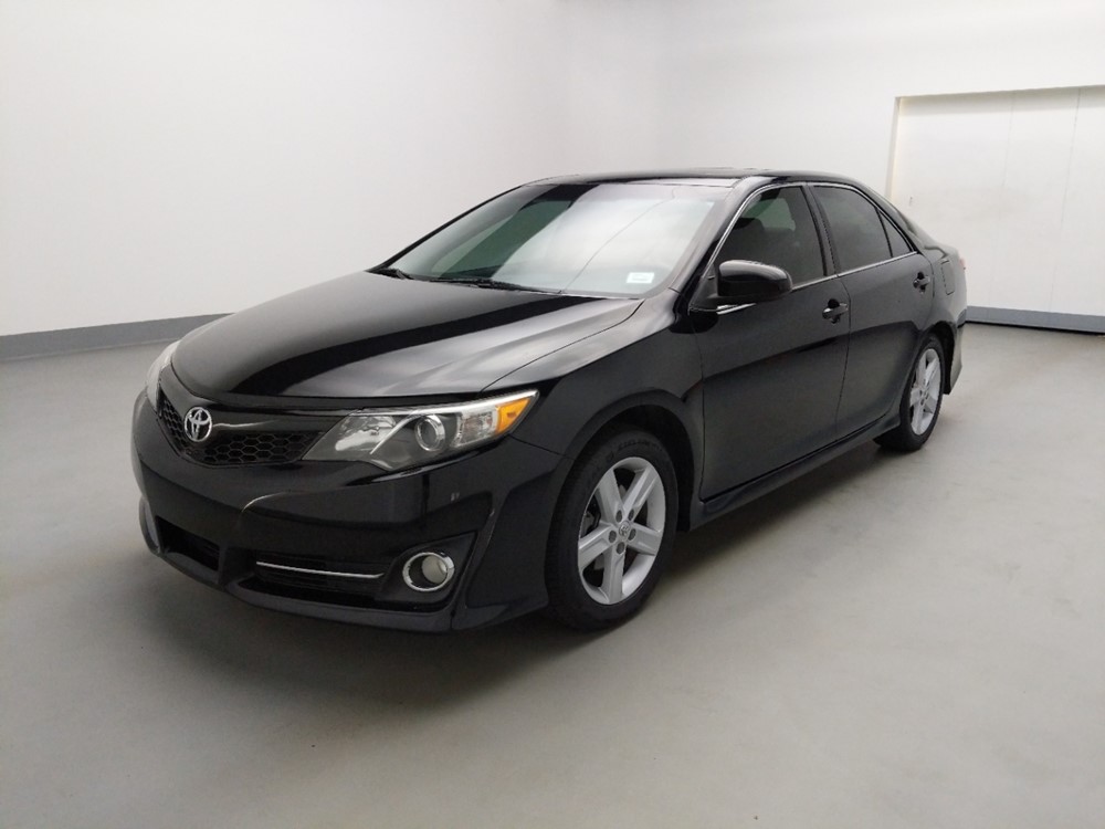 Used 2014 Toyota Camry Driver Front Bumper