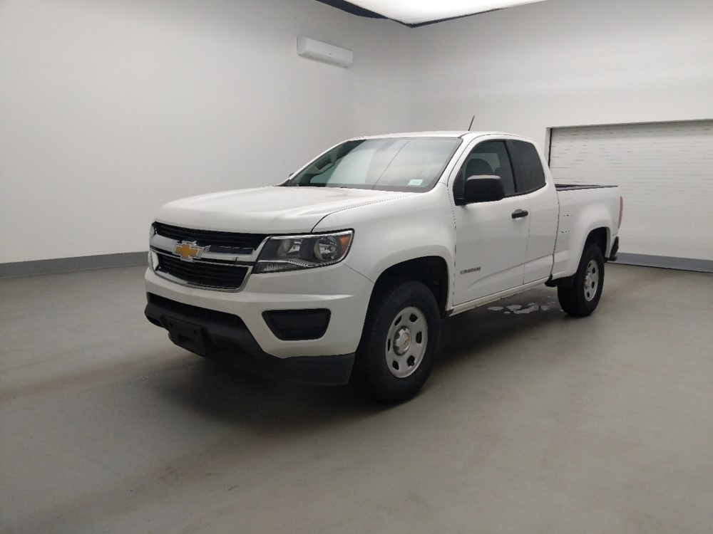 Used 2015 Chevrolet Colorado Driver Front Bumper