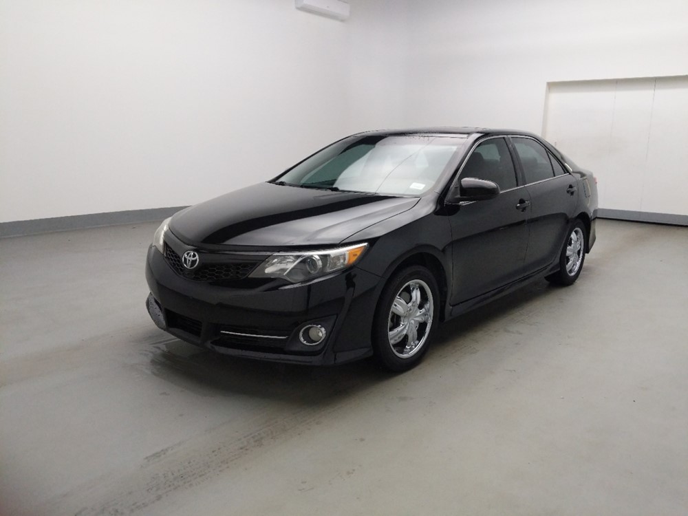 Used 2012 Toyota Camry Driver Front Bumper