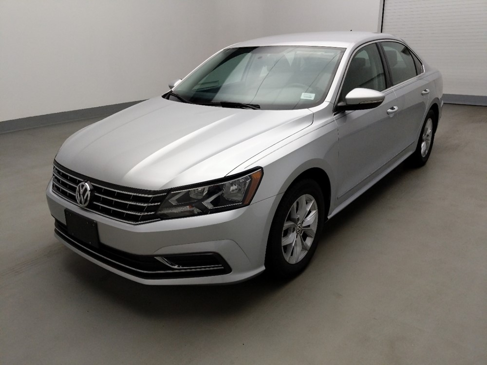 Used 2016 Volkswagen Passat Driver Front Bumper