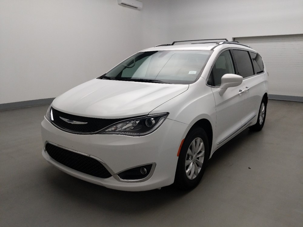 Used 2019 Chrysler Pacifica Driver Front Bumper