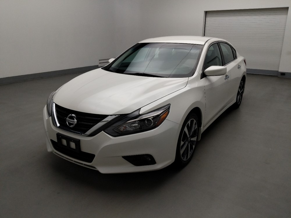 Used 2017 Nissan Altima Driver Front Bumper