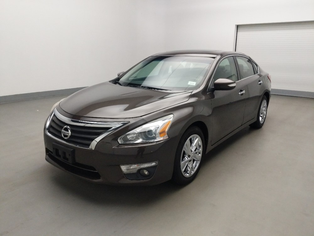 Used 2013 Nissan Altima Driver Front Bumper
