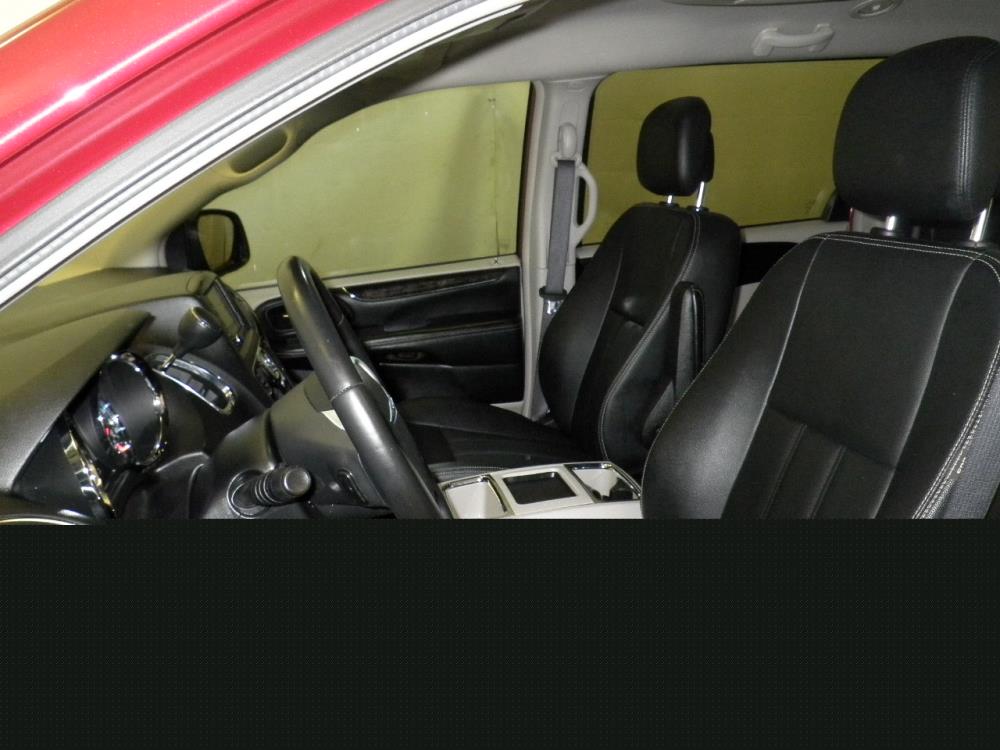 2016 Chrysler Town and Country - Driver Front Seat