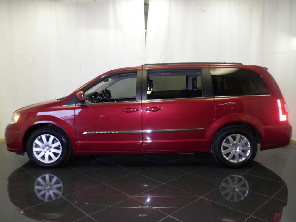 2016 Chrysler Town and Country - Driver Front Side