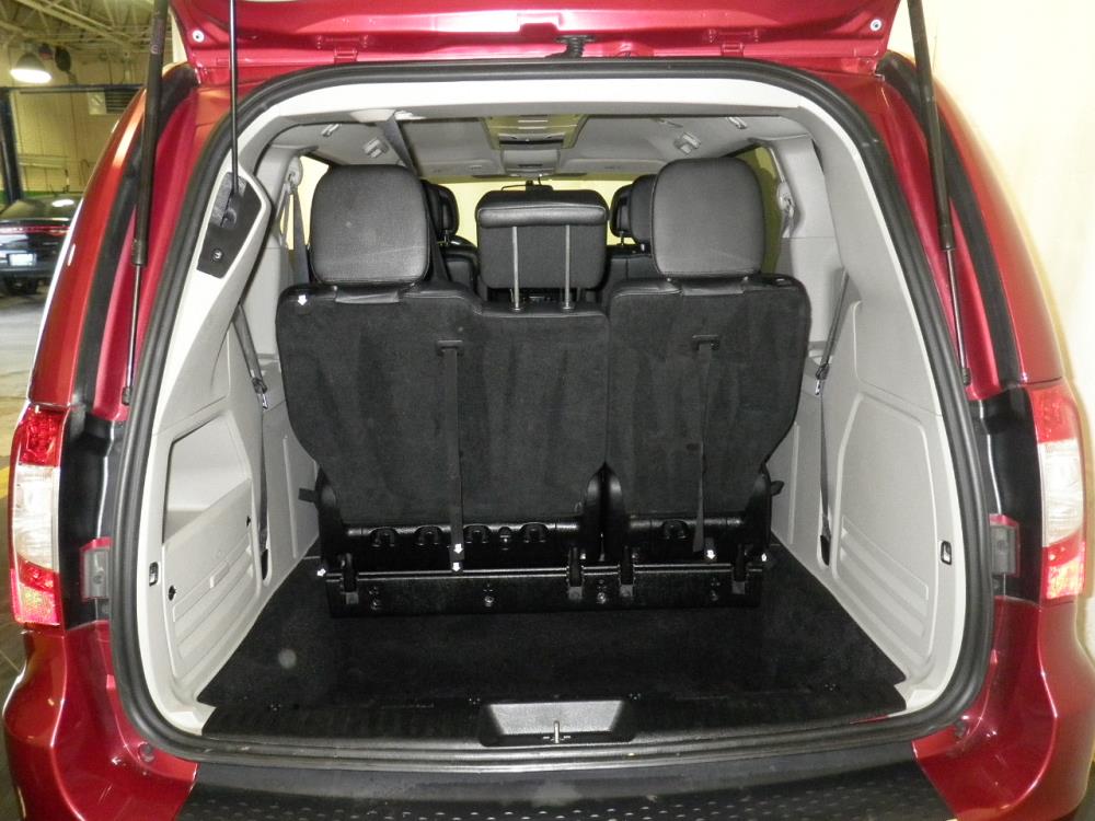 2016 Chrysler Town and Country - Engine