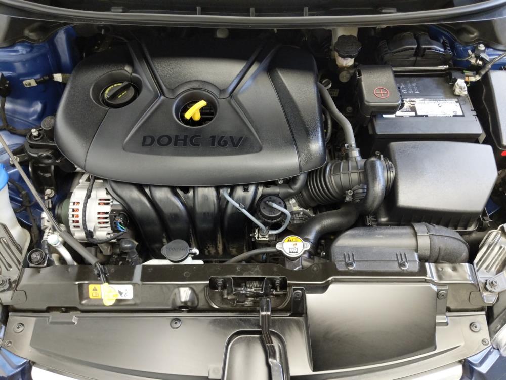 2015 Hyundai Elantra - Engine